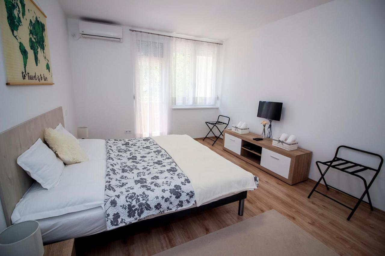 Апартаменти Helios Apartman Сегед Екстер'єр фото